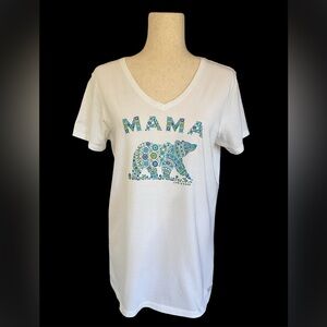 Life Is Good Mama Bear Womens Crusher T Shirt Medium White Short Sleeves V Neck